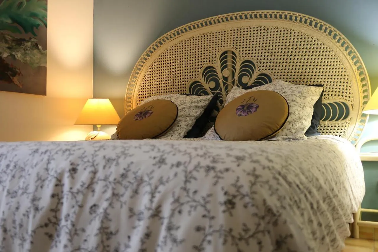 Les Chambres De Fanny Cabrieres-d'Aigues Bed & Breakfast